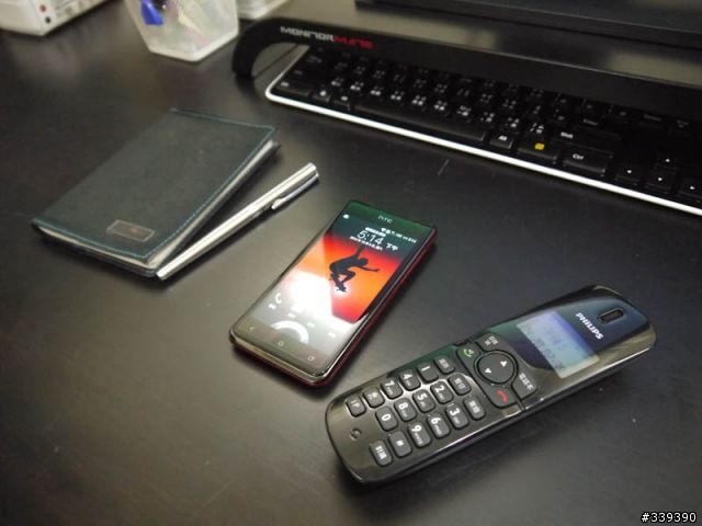 日系絕美!! HTC J 紅色版 ""無色差"" 開箱!!
