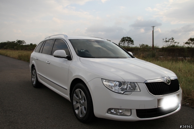 2012 SKODA Superb Combi 1.8 TSI 簡單開箱