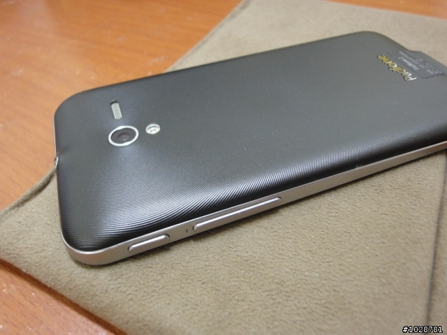 PADFONE2新一代台灣之光開箱(後續更新NOTE2、S3、J、ONE X比較)