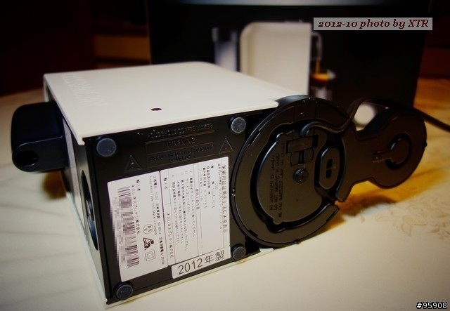 I Love "U" - NESPRESSO "U" -(2014.7 update:"U" 故障了! #238樓 辣雞不要買!)