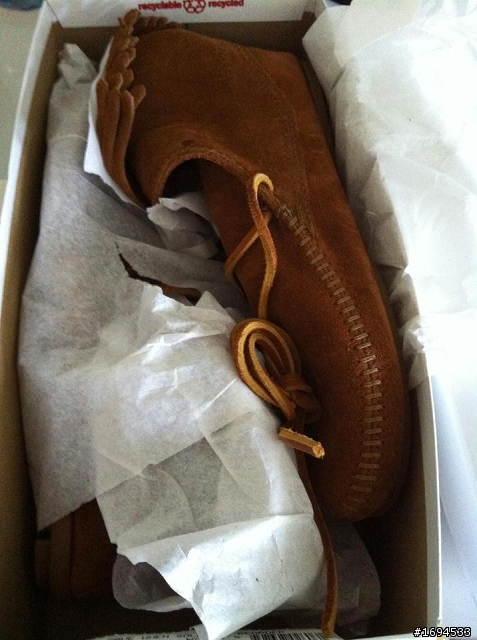 國外購物網站買的Minnetonka Moccasin(莫卡辛)今天收到了