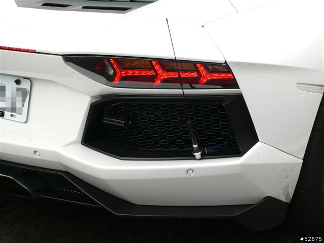 巧遇純白Lamborghini LP700-4 + 更猛的 Koenigsegg CCR