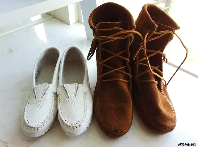 國外購物網站買的Minnetonka Moccasin(莫卡辛)今天收到了