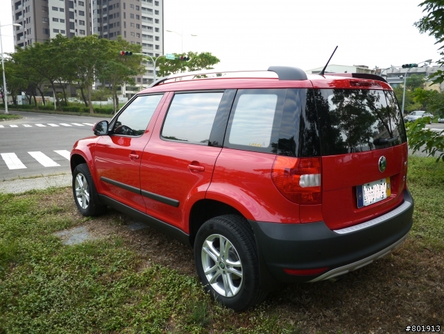 SKODA 鬥牛紅 YETI 1.2 TSI 開箱買一送一喔!