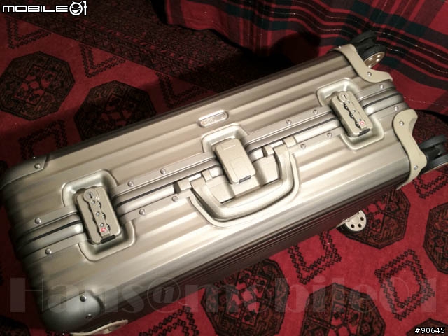 Range Rover x Rimowa限量版行李箱組開箱!