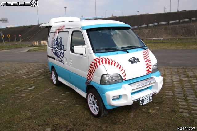 2001年的PRZ改造成酷炫棒球車