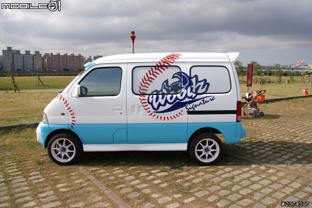 2001年的PRZ改造成酷炫棒球車