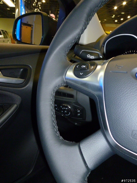 focus 1.6 5D試駕(補安全及組裝圖檔)