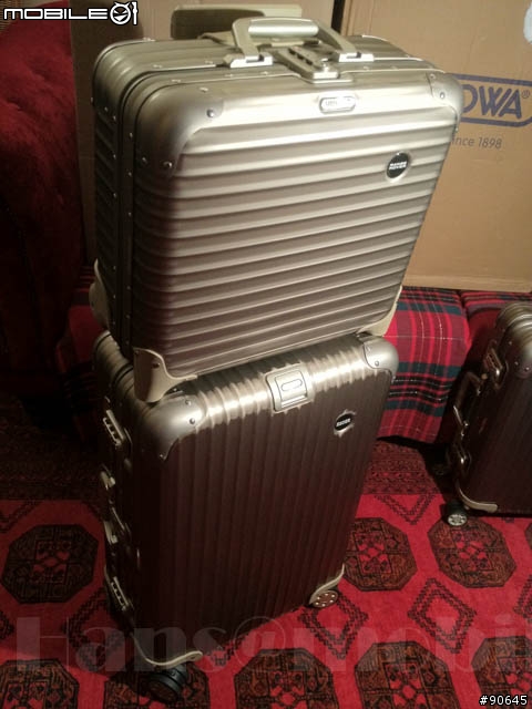 Range Rover x Rimowa限量版行李箱組開箱!
