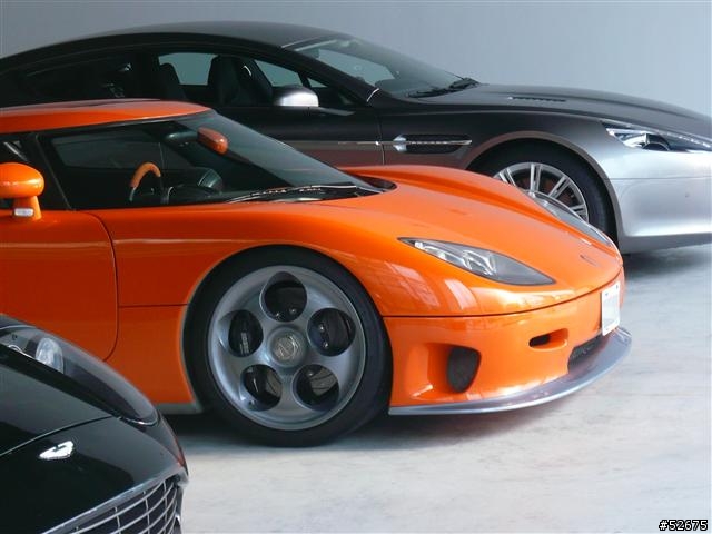 巧遇純白Lamborghini LP700-4 + 更猛的 Koenigsegg CCR
