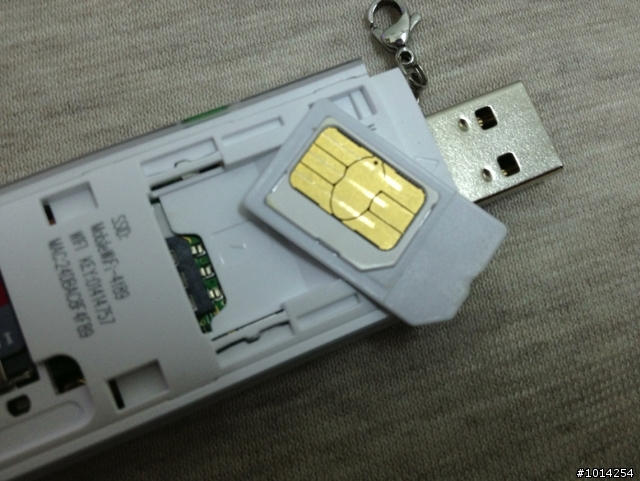 Huawei 華為 E355 3G 行動無線網卡 Wi-Fi分享路由器+Micro SD讀卡機~