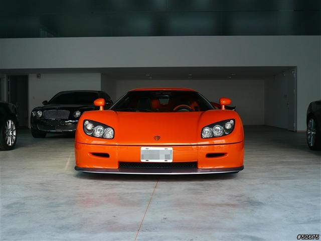 巧遇純白Lamborghini LP700-4 + 更猛的 Koenigsegg CCR