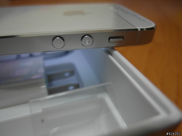 我的新寵兒 iPhone 5 White 加映 SGP Neo Hybrid EX 邊框 (圖多不廢話)