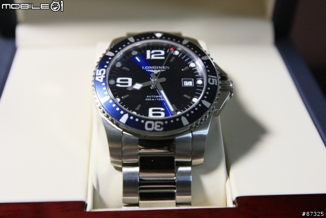 【開箱】LONGINES 深海征服者 藍浪鬼(圖多)