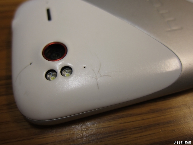 HTC 感動機 高速噴出遭後方車輛追撞