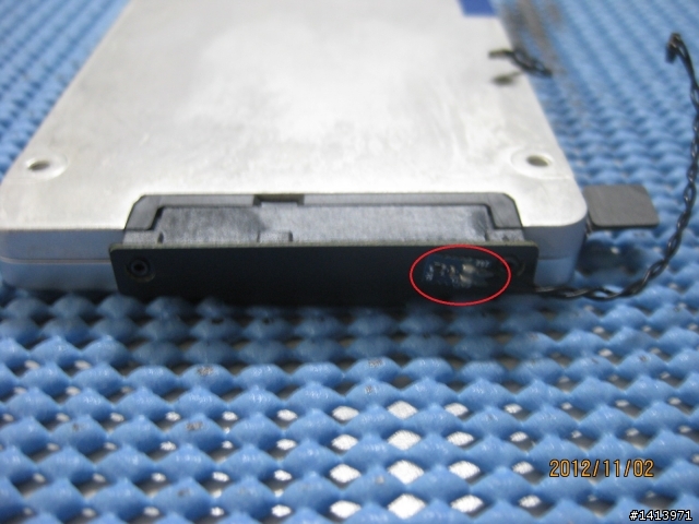 2010 Mac mini 換 SSD 時, 將 温度感應器 安裝至 SSD 的方法