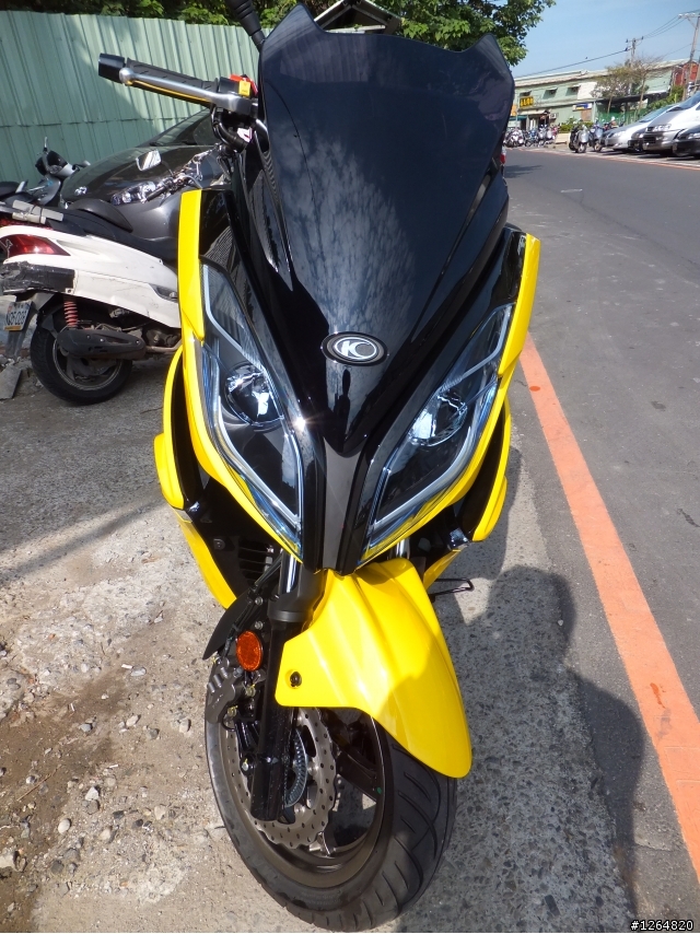 K-XCT 300i 黃色 新增獵豹M2鋼鐵版+便利U