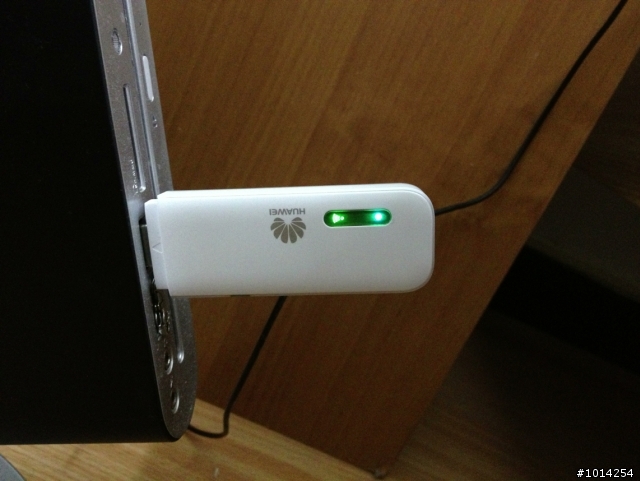 Huawei 華為 E355 3G 行動無線網卡 Wi-Fi分享路由器+Micro SD讀卡機~