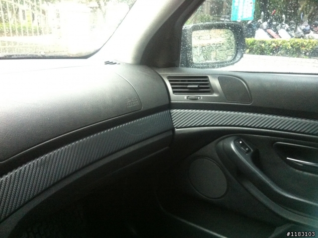 BMW E39 核桃木飾板 DIY 卡夢 (只有完工照)