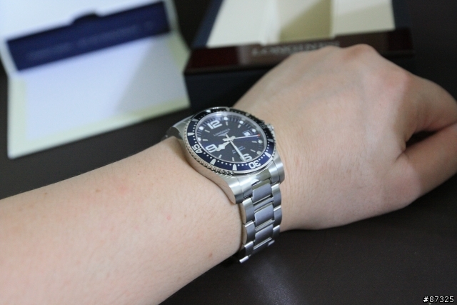 【開箱】LONGINES 深海征服者 藍浪鬼(圖多)