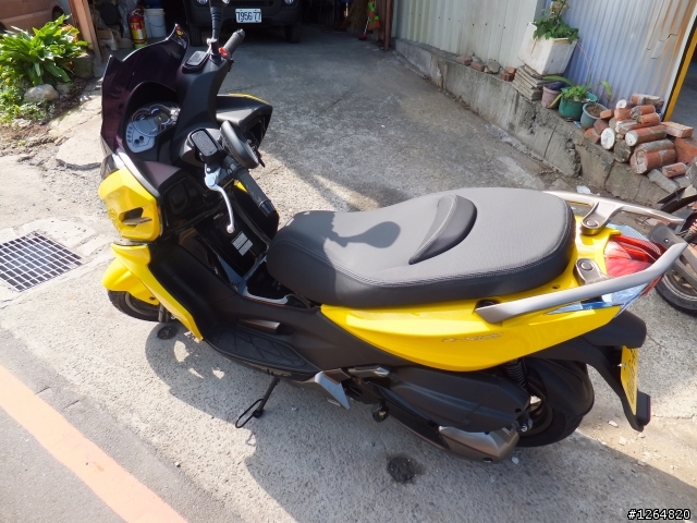 K-XCT 300i 黃色 新增獵豹M2鋼鐵版+便利U