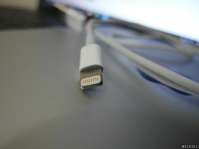 我的新寵兒 iPhone 5 White 加映 SGP Neo Hybrid EX 邊框 (圖多不廢話)