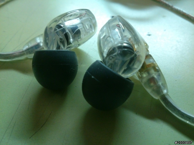 SE215 開箱