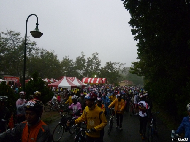 2012/11/18 不畏風雨仍要前進----台南不落1