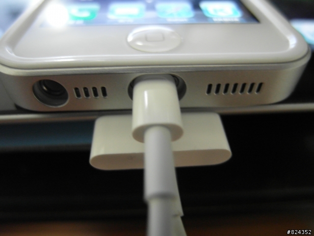 我的新寵兒 iPhone 5 White 加映 SGP Neo Hybrid EX 邊框 (圖多不廢話)