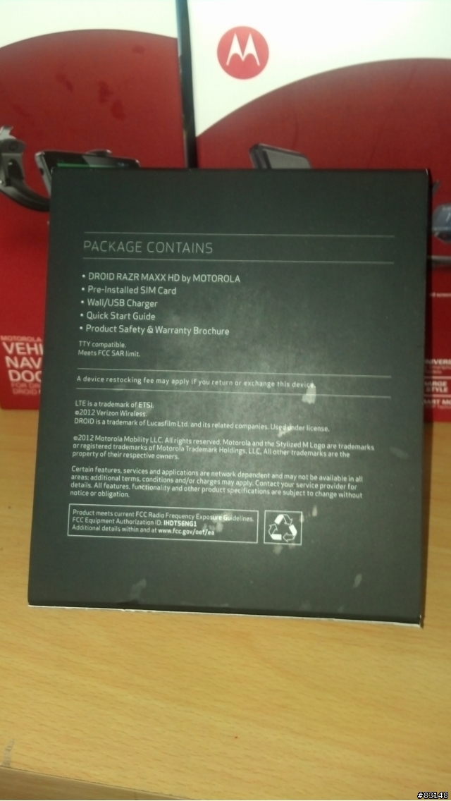 <小開箱>Moto RAZR MAXX HD