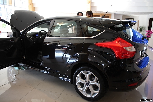 (圖多)Focus mk3 5D柴油版賞車, 新增4D汽油時尚經典版