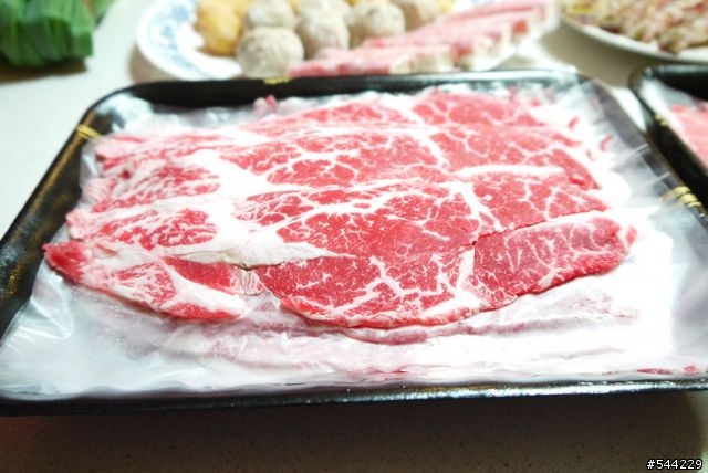 【分享】過完立冬吃火鍋囉!!厚道張相撲火鍋肉開吃(箱)!!