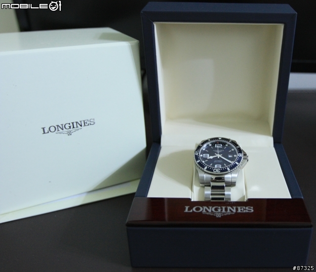 【開箱】LONGINES 深海征服者 藍浪鬼(圖多)
