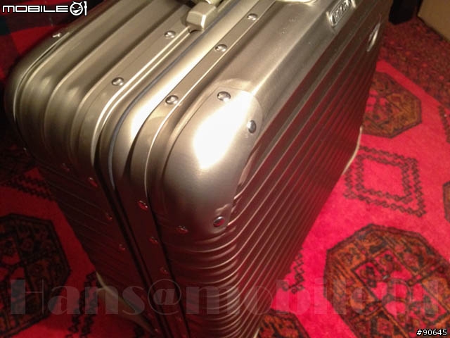 Range Rover x Rimowa限量版行李箱組開箱!