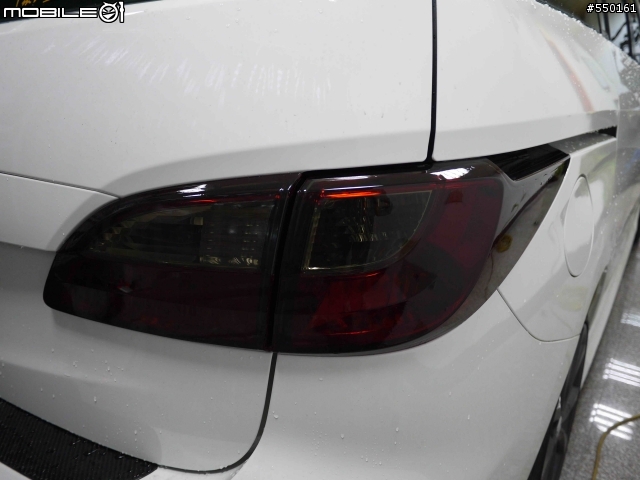 雙白馬五簡單開箱+DAS-3000HD黑騎士行車記錄器+卡夢配件+防眩光後照鏡(藍鏡)+大燈燻黑燈膜+日行燈
