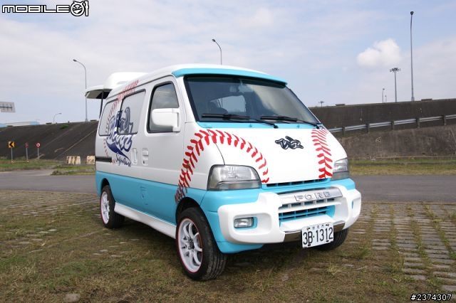 2001年的PRZ改造成酷炫棒球車