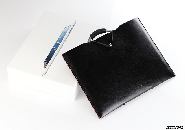 【開箱】iPad 4代與3代的外觀比較 + inature CYCLE多角度保護殼組