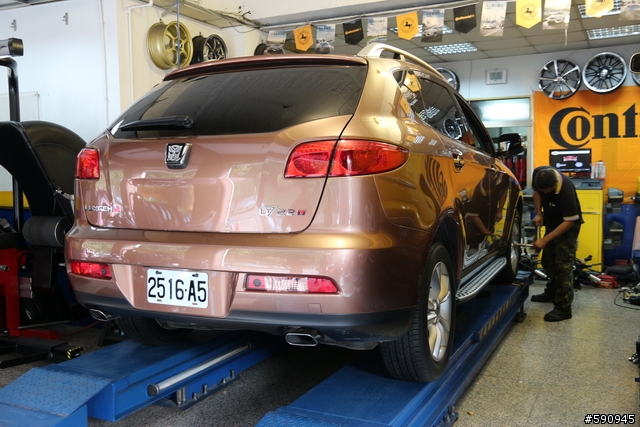 SUV 第一次換胎分享