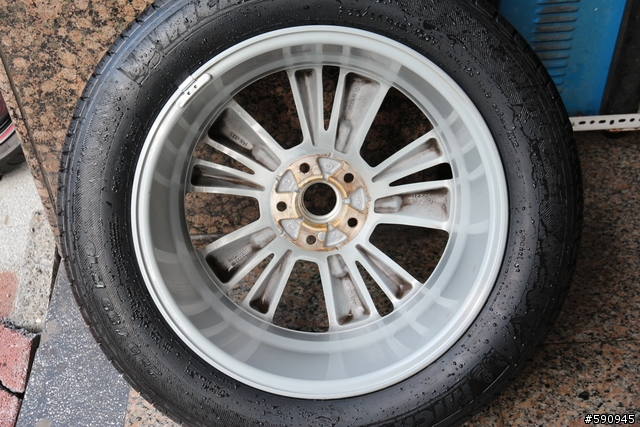 SUV 第一次換胎分享