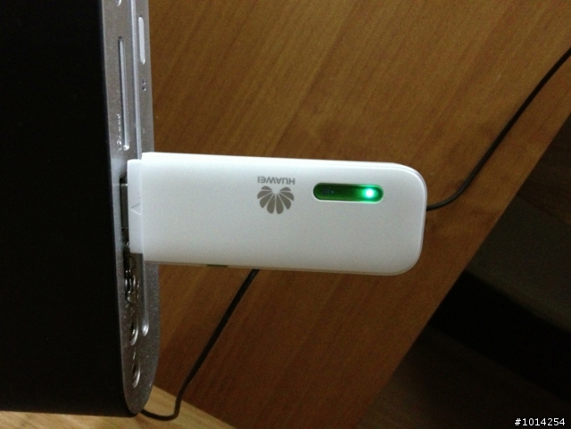 Huawei 華為 E355 3G 行動無線網卡 Wi-Fi分享路由器+Micro SD讀卡機~