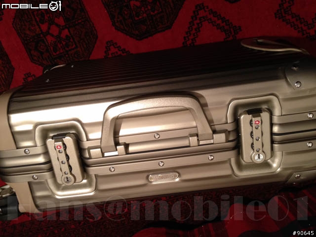 Range Rover x Rimowa限量版行李箱組開箱!