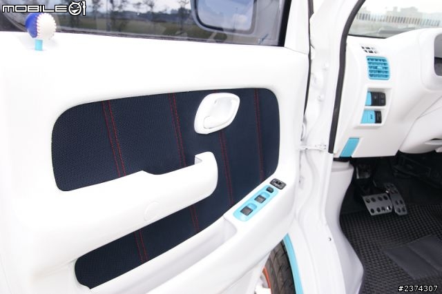 2001年的PRZ改造成酷炫棒球車