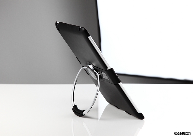 【開箱】iPad 4代與3代的外觀比較 + inature CYCLE多角度保護殼組