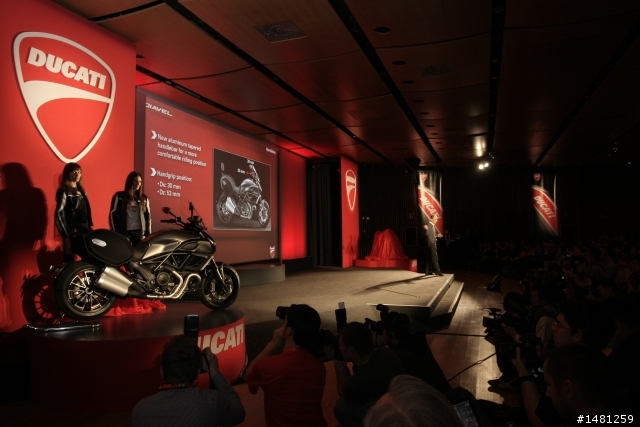 【EICMA米蘭車展】DUCATI 新車發表 水冷引擎HYPERSTRADA現身