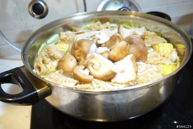 【分享】過完立冬吃火鍋囉!!厚道張相撲火鍋肉開吃(箱)!!