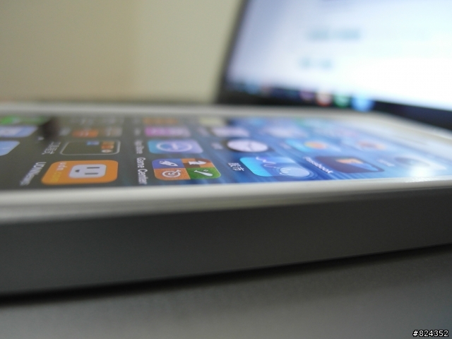 我的新寵兒 iPhone 5 White 加映 SGP Neo Hybrid EX 邊框 (圖多不廢話)