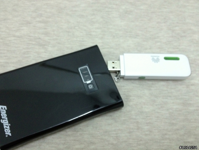 Huawei 華為 E355 3G 行動無線網卡 Wi-Fi分享路由器+Micro SD讀卡機~