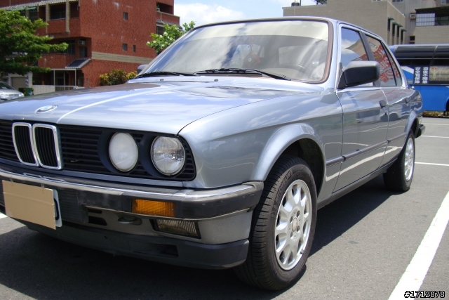 經典BMW E30....