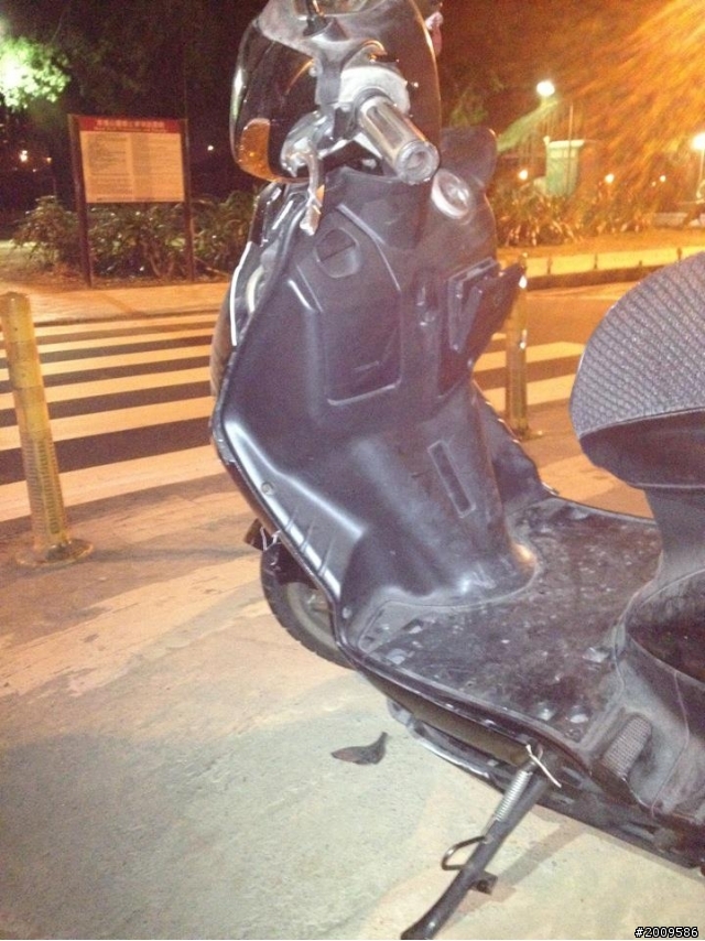 緊急!我朋友在台北市河堤內出車禍,請大家尋找目擊證人或行車紀錄器!