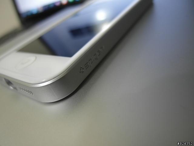 我的新寵兒 iPhone 5 White 加映 SGP Neo Hybrid EX 邊框 (圖多不廢話)